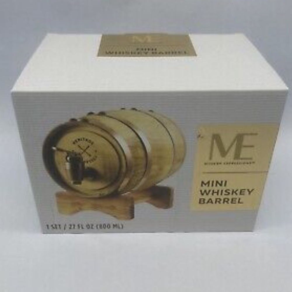 NWT WHISKEY BARREL DISPENSER